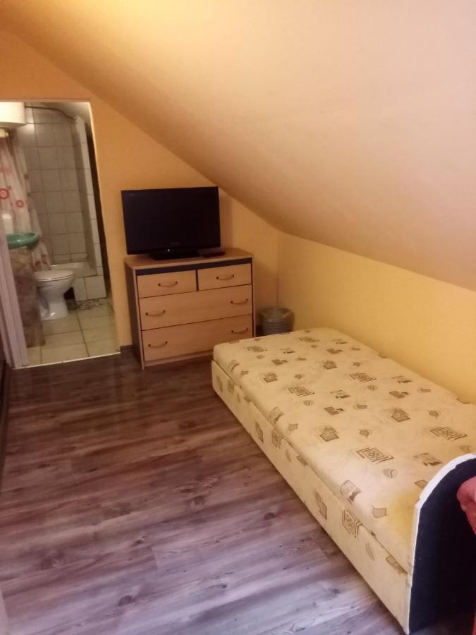 Katica Vendeghaz Hotell Aggtelek Exteriör bild