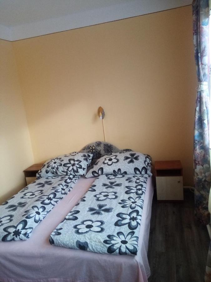 Katica Vendeghaz Hotell Aggtelek Exteriör bild