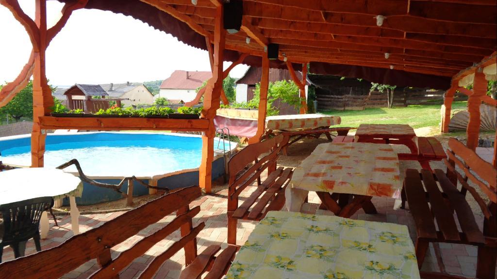 Katica Vendeghaz Hotell Aggtelek Rum bild