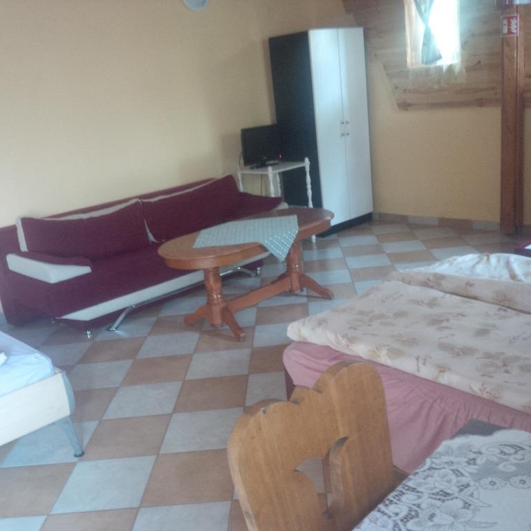 Katica Vendeghaz Hotell Aggtelek Exteriör bild