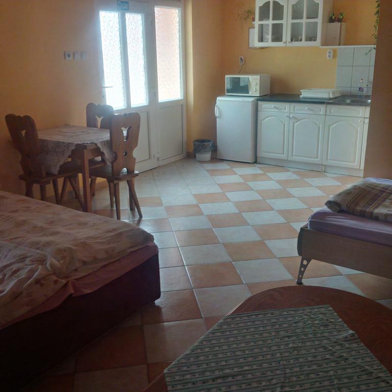 Katica Vendeghaz Hotell Aggtelek Exteriör bild