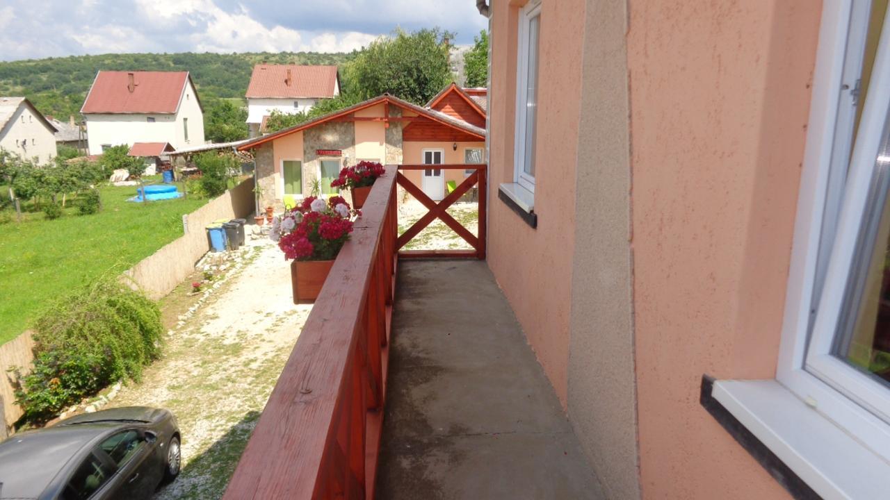 Katica Vendeghaz Hotell Aggtelek Exteriör bild