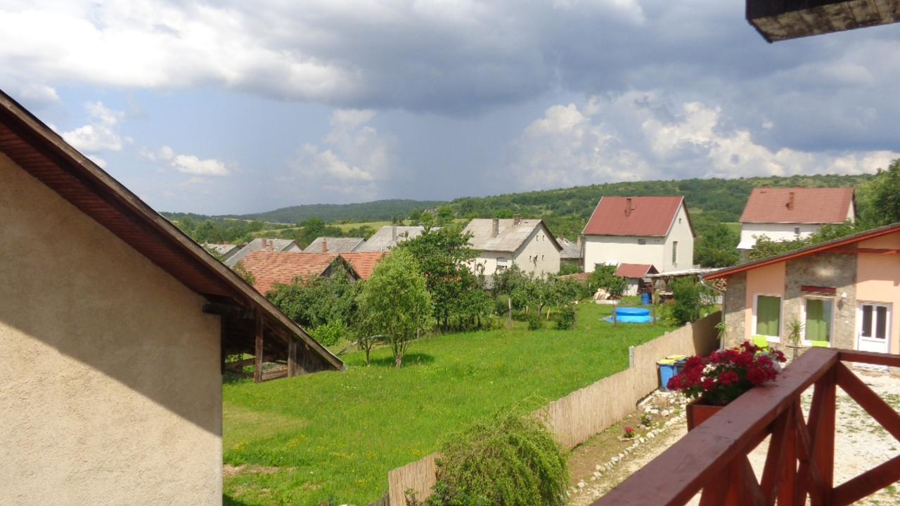 Katica Vendeghaz Hotell Aggtelek Exteriör bild