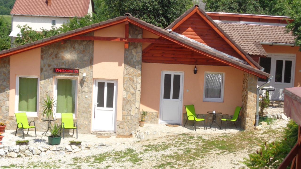 Katica Vendeghaz Hotell Aggtelek Exteriör bild